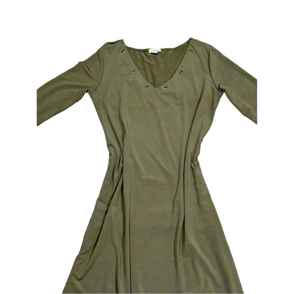 Haani Green  Stretch Shift Dress Size Medium - Picture 3 of 5